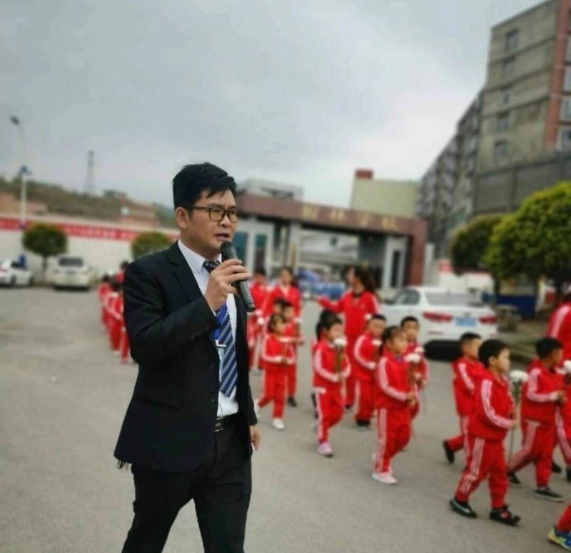 付老师婚内出轨聊天记录曝光!凌晨4点偷情,大白天约炮尺度炸裂 近日,一组标注“付老师”的露骨聊天记录全网疯传,内容尺度炸裂,彻底撕开了这